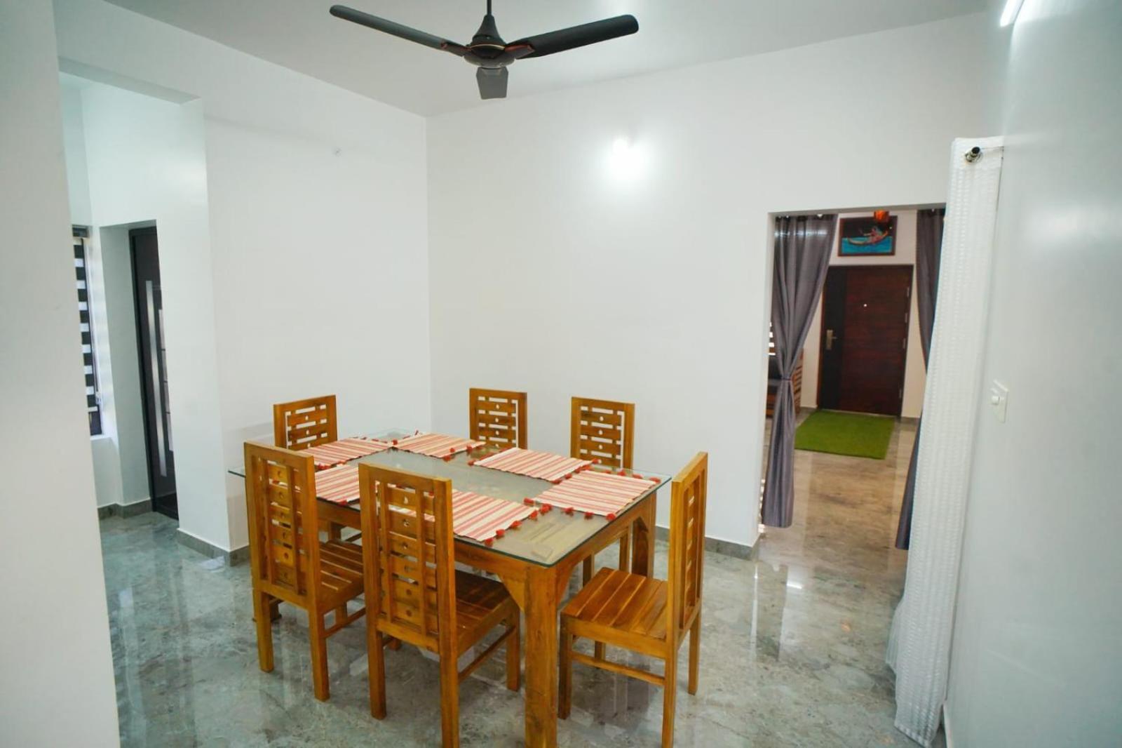 Vaishnavam Double Bedroom Villa Thekkady Esterno foto